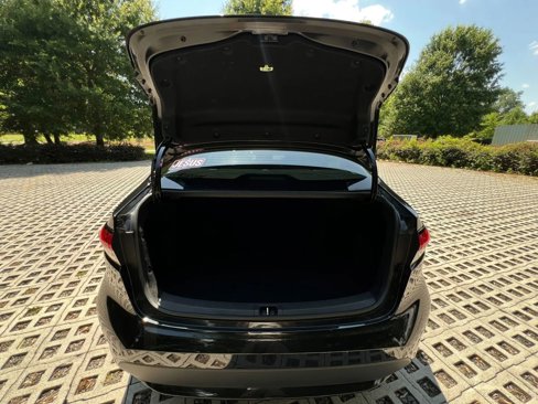 Used 2021 Toyota Corolla LE image 14