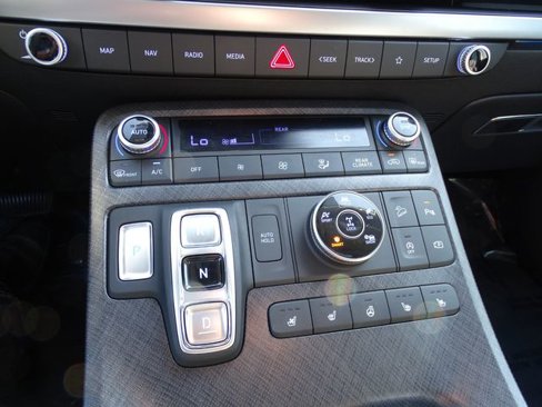 Used 2024 Hyundai Palisade Limited image 23