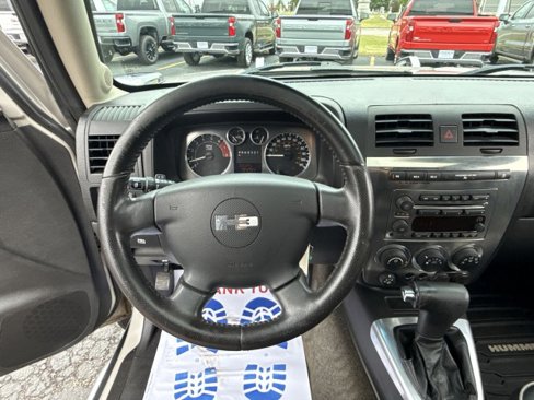 Used 2008 HUMMER H3 Luxury image 11