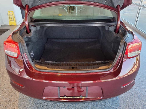 Used 2015 Chevrolet Malibu LT w/ Power Convenience Package image 6