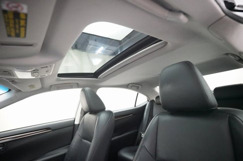 Used 2013 Lexus ES 350 image 32