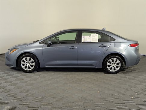 Used 2024 Toyota Corolla LE image 4