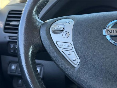 Used 2015 Nissan Leaf SL w/ Premium Package image 12