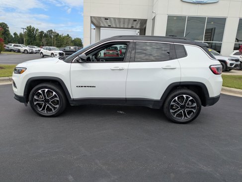 Used 2023 Jeep Compass Limited image 8