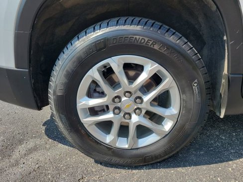 Used 2021 Chevrolet Traverse LS image 26