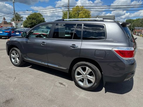 Used 2011 Toyota Highlander Limited w/ Tow Pkg image 8