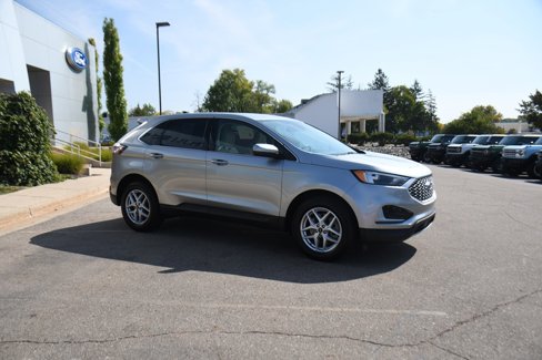 Used 2024 Ford Edge SEL image 8