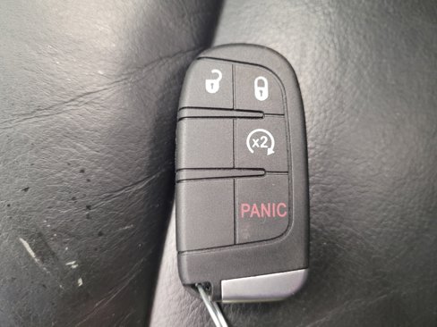 Used 2016 Jeep Renegade Limited image 32