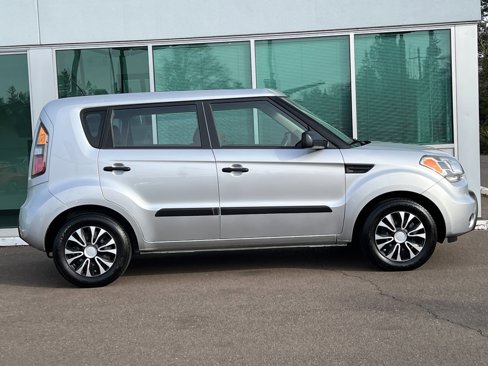 Used 2011 Kia Soul image 2