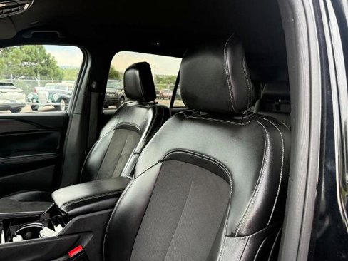Used 2023 Jeep Grand Cherokee Altitude image 12