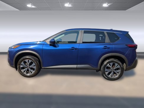 Used 2023 Nissan Rogue SV image 2