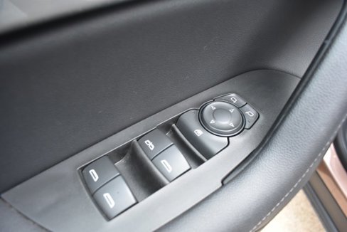 Used 2019 Chevrolet Blazer LT image 13