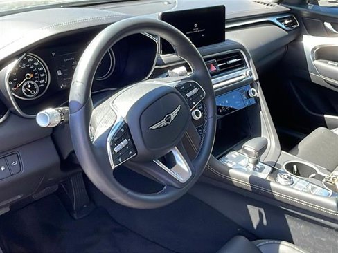 Used 2025 Genesis G70 2.5T image 10
