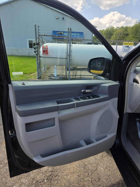 Used 2010 Chrysler Town & Country LX w/ PWR Convenience Group image 13