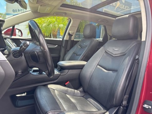 Used 2018 Cadillac XT5 Luxury w/ Driver Awareness Package image 12