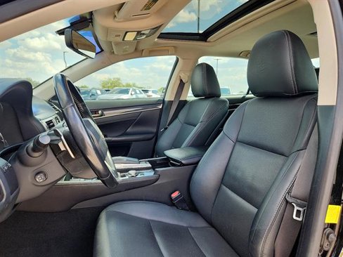 Used 2016 Lexus GS 200t image 11