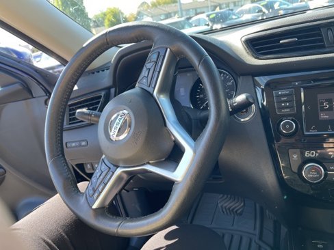 Used 2019 Nissan Rogue SL image 8