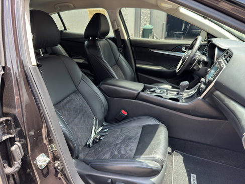 Used 2016 Nissan Maxima SR image 12
