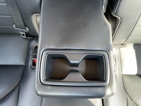 Used 2021 Toyota Highlander XLE image 23