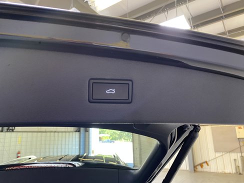 Used 2024 Volkswagen Tiguan SE image 31