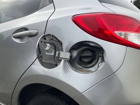 Used 2013 MAZDA MAZDA2 Touring image 23