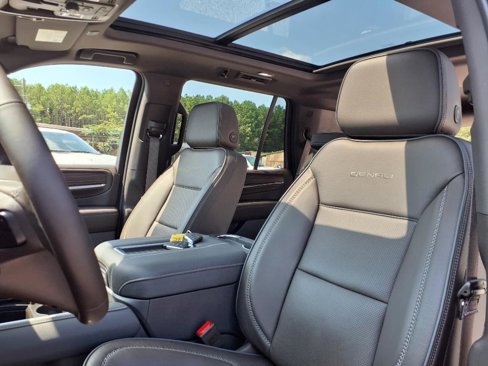 Used 2024 GMC Yukon Denali image 18