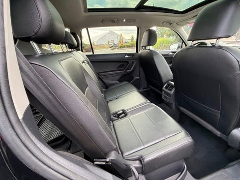 Used 2020 Volkswagen Tiguan SE R-Line image 27