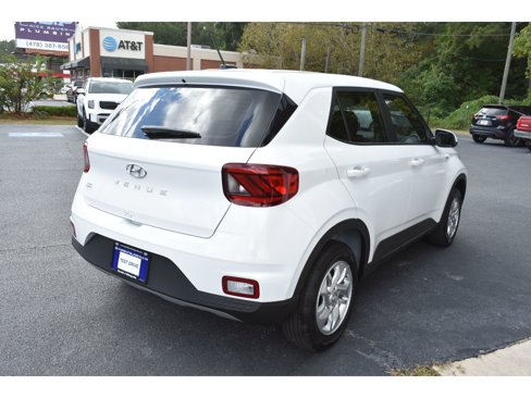 New 2025 Hyundai Venue SE image 5