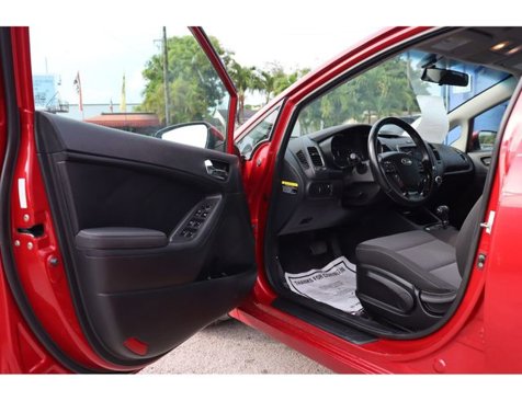Used 2018 Kia Forte S image 17