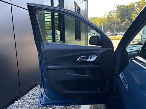 Used 2017 Chevrolet Equinox LT image 15