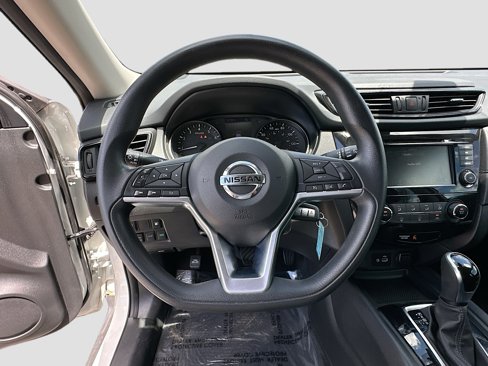 Certified 2020 Nissan Rogue S image 11