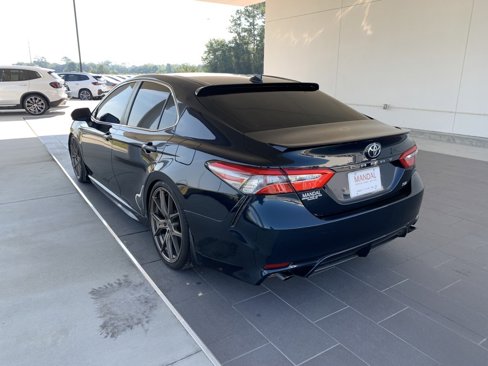 Used 2019 Toyota Camry L image 7
