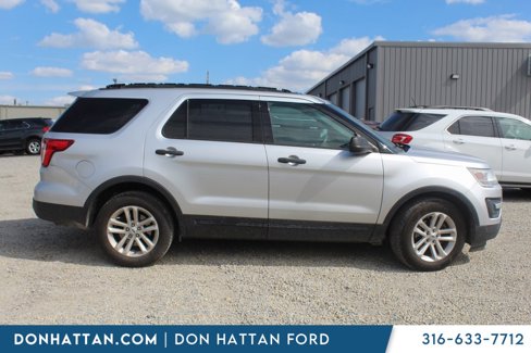 Used 2016 Ford Explorer FWD image 4