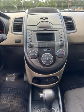 Used 2011 Kia Soul ! image 5