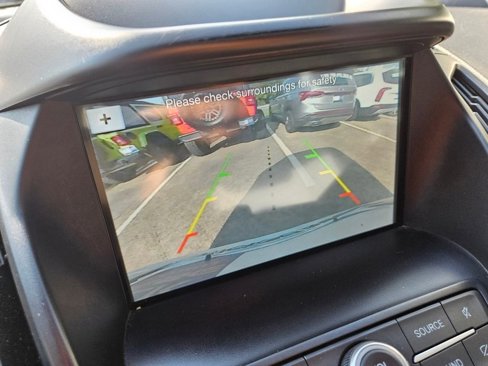 Used 2019 Ford Escape SE image 25