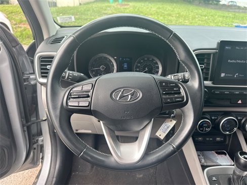 Certified 2022 Hyundai Venue SEL w/ Cargo Package image 37