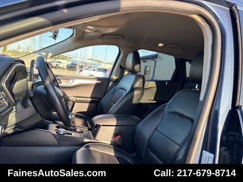 Used 2020 Ford Escape SEL image 10