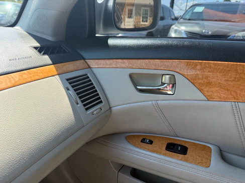 Used 2006 Toyota Avalon Limited image 21