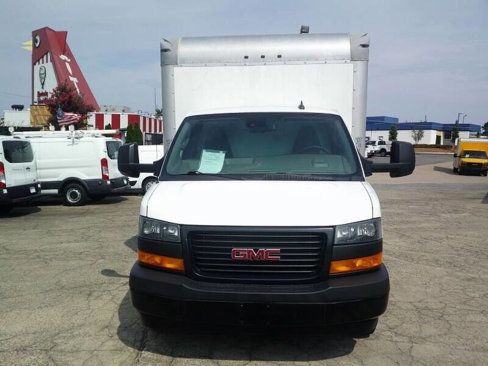 Used 2020 GMC Savana 3500 Extended w/ Driver Convenience Package image 9