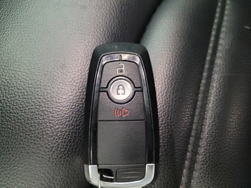 Used 2024 Ford Edge SEL image 32