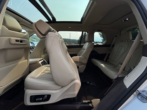 Used 2019 BMW X7 xDrive40i w/ Cold Weather Package image 20