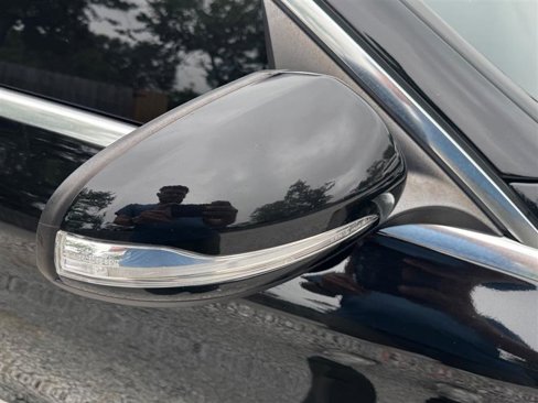 Used 2015 Mercedes-Benz C 300 Sedan image 16