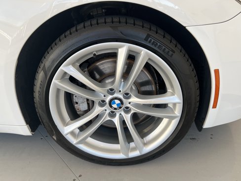 Used 2014 BMW 750Li xDrive image 40