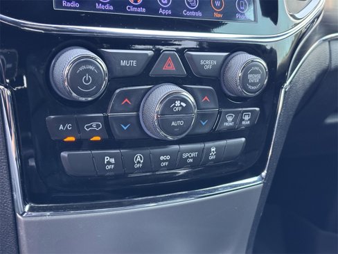 Used 2019 Jeep Grand Cherokee Limited w/ Luxury Group II image 25