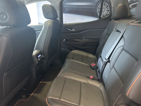 Used 2023 GMC Acadia AT4 image 15