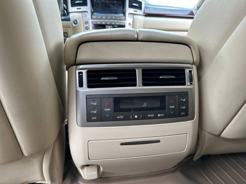 Used 2014 Lexus LX 570 4WD image 26