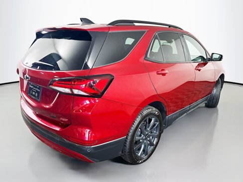 Used 2023 Chevrolet Equinox RS w/ RS Leather Package image 7
