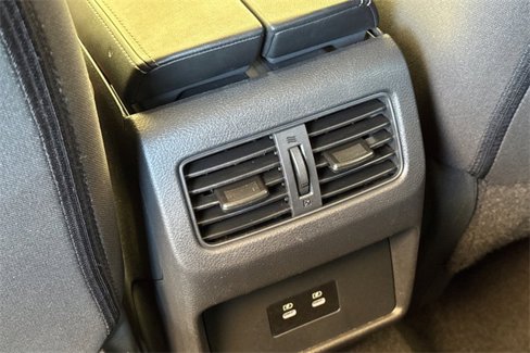 Used 2024 Nissan Rogue SV image 43