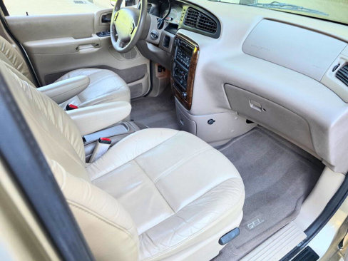 Used 1999 Ford Windstar SEL image 15