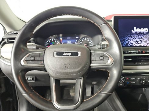 Certified 2022 Jeep Compass Limited image 12
